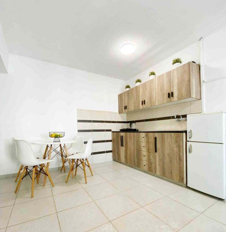 Appartamento Flat In The Heart Of Ayia Napa/Центр Айя Напы Esterno foto