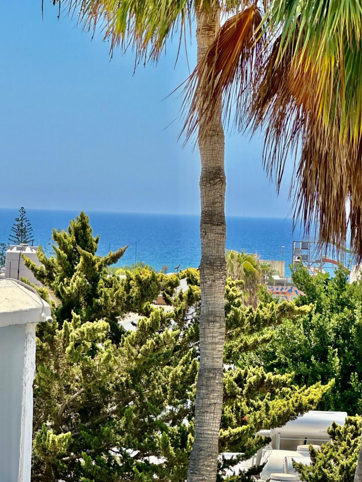 Appartamento Flat In The Heart Of Ayia Napa/Центр Айя Напы Esterno foto